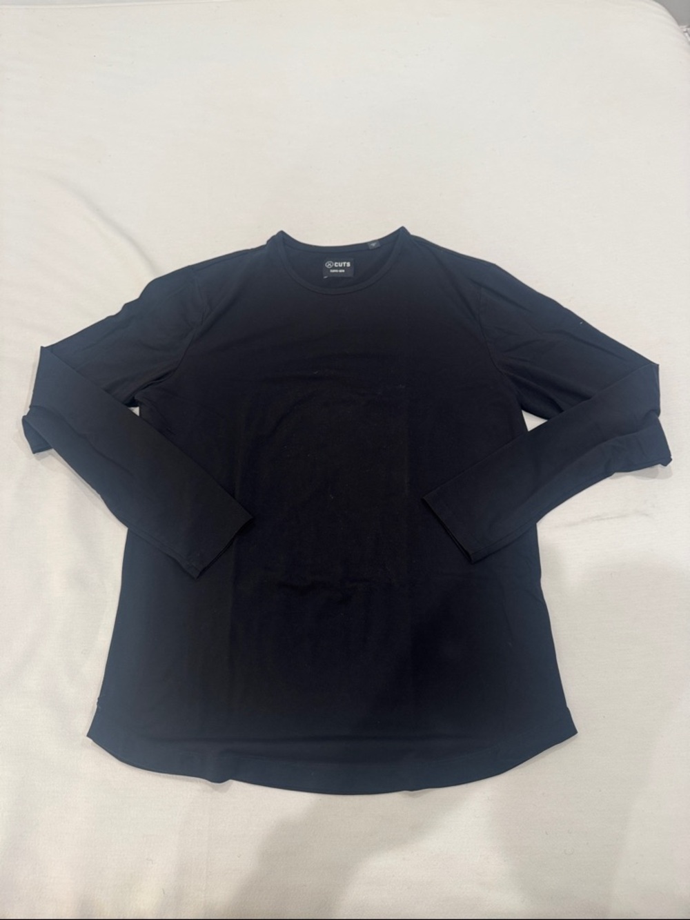 Cuts Clothing Black Long-Sleeve Crewneck Shirt Curved Hem